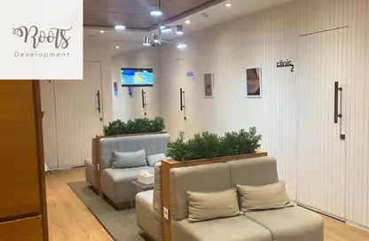 Clinic - Studio - 2 Bathrooms for sale in Westown - Sheikh Zayed Compounds - Sheikh Zayed City - Giza
