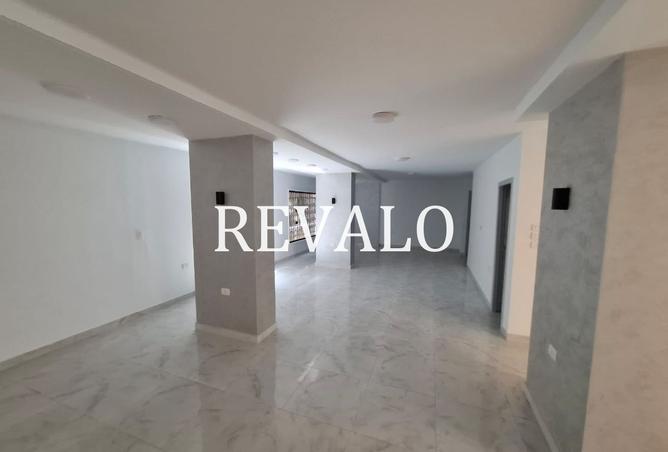 8060530 - Property Image 2