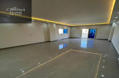 Apartment - 3 Bedrooms - 3 Bathrooms for rent in North Lotus - El Lotus - New Cairo City - Cairo