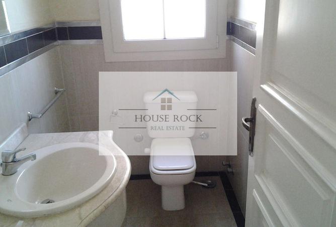 8318989 - Property Image 2