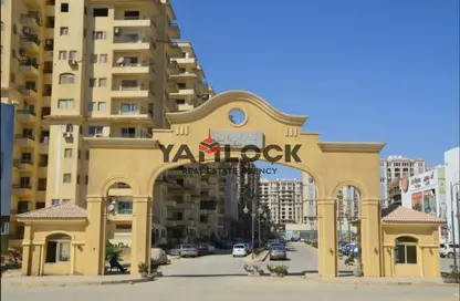 Apartment - 3 Bedrooms - 2 Bathrooms for sale in Souk Zahraa Al Maadi St. - Zahraa El Maadi - Hay El Maadi - Cairo