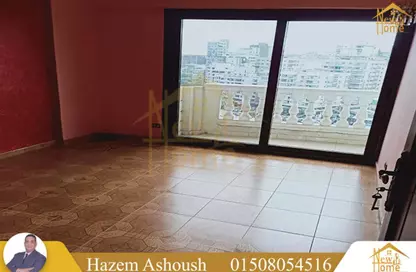 شقة - 3 غرف نوم - 2 حمامات للايجار في شارع سيدي جابر - سيدي جابر - حي شرق - الاسكندرية