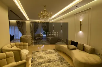 فيلا - 4 غرف نوم - 3 حمامات للبيع في پريڤادو - مدينتي - القاهرة