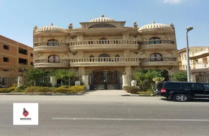Villa - 7+ Bedrooms - 7+ Bathrooms for sale in Al Shouyfat - 5th Settlement Compounds - The 5th Settlement - New Cairo City - Cairo