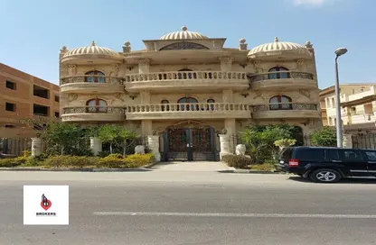 Villa - 7+ Bedrooms - 7+ Bathrooms for sale in Al Shouyfat - 5th Settlement Compounds - The 5th Settlement - New Cairo City - Cairo