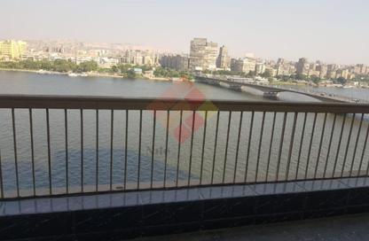 Apartment - 3 Bedrooms - 2 Bathrooms for sale in Nile St. - Dokki - Giza