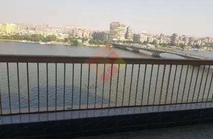 شقة - 3 غرف نوم - 2 حمامات للبيع في شارع النيل - الدقي - الجيزة