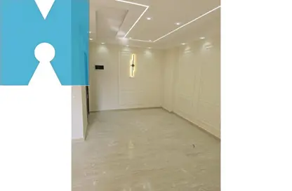 شقة - 3 غرف نوم - 2 حمامات للبيع في شارع المساحه - الدقي - الجيزة
