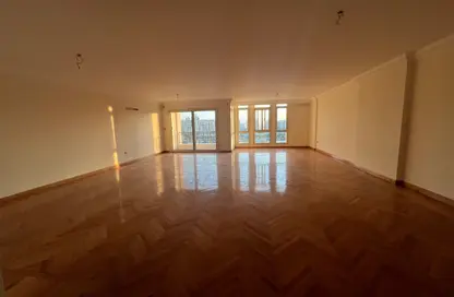 شقة - 4 غرف نوم - 3 حمامات للايجار في شارع مدخل شركة النقل والهندسة - سموحة - حي شرق - الاسكندرية