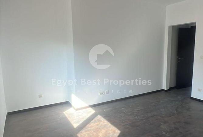 8204562 - Property Image 3