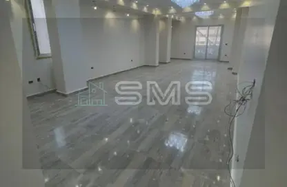 شقة - 3 غرف نوم - 3 حمامات للبيع في شارع رقم 33 - الحي الاول - التجمع الخامس - مدينة القاهرة الجديدة - القاهرة