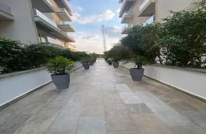 Apartment - 2 Bedrooms - 2 Bathrooms for sale in Mountain View iCity - 5th Settlement Compounds - The 5th Settlement - New Cairo City - Cairo