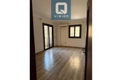 Apartment - 4 Bedrooms - 2 Bathrooms for sale in Al Esraa St. - El Mearag City - Zahraa El Maadi - Hay El Maadi - Cairo
