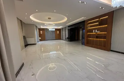 Apartment - 2 Bedrooms - 3 Bathrooms for sale in Al Rehab - New Cairo City - Cairo
