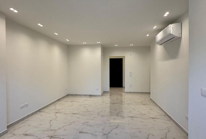 8232928 - Property Image 2