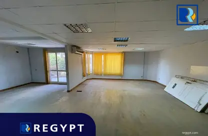 Apartment - 3 Bedrooms - 3 Bathrooms for sale in Degla Square - Degla - Hay El Maadi - Cairo
