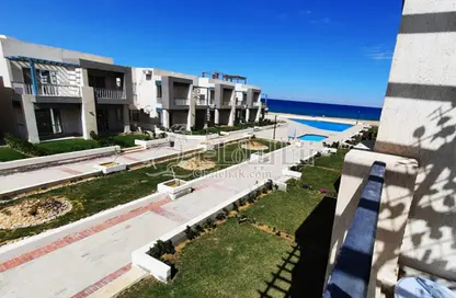 Chalet - 2 Bedrooms - 1 Bathroom for sale in Coronado Marina - Al Ain Al Sokhna - Suez