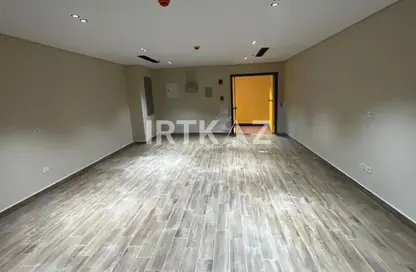 Office Space - Studio - 1 Bathroom for rent in Hyde Park Business District Mall - South Teseen St. - The 5th Settlement - New Cairo City - Cairo