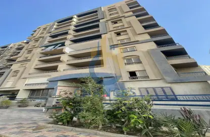Apartment - 3 Bedrooms - 3 Bathrooms for sale in 2nd Sector - Zahraa El Maadi - Hay El Maadi - Cairo