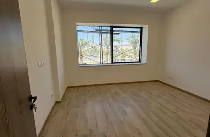 Office Space - Studio - 1 Bathroom for rent in Lake View Residence - 5th Settlement Compounds - The 5th Settlement - New Cairo City - Cairo