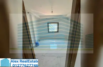 مساحات مكتبية - استوديو - 1 حمام للايجار في شارع ابو قير - سبورتنج - حي شرق - الاسكندرية