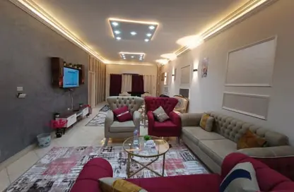 Apartment - 3 Bedrooms - 2 Bathrooms for rent in Nakhla El Motei St. - Triumph Square - El Nozha - Cairo