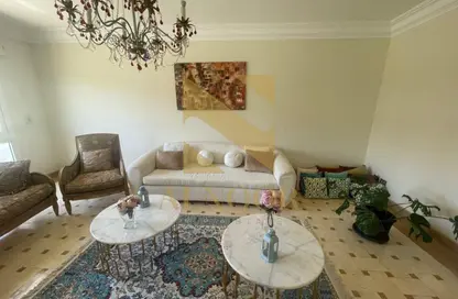 شقة - 3 غرف نوم - 2 حمامات للايجار في طريق بيفرلي هيلز - الحي السابع عشر - الشيخ زايد - الجيزة