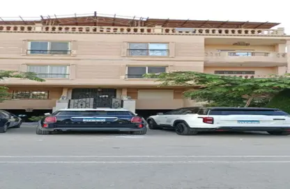 Apartment - 3 Bedrooms - 3 Bathrooms for sale in Midan Al Makhzangy - Al Narges 8 - Al Narges - New Cairo City - Cairo