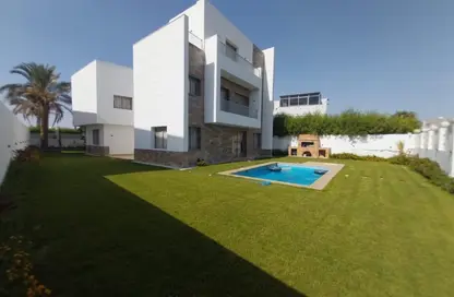 فيلا - 4 غرف نوم - 5 حمامات للبيع في كليوباترا سكوير - محور 26 يوليو - مدينة 6 أكتوبر - الجيزة