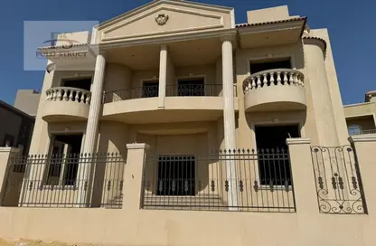 Villa - 7 Bathrooms for sale in East The Academy - New Cairo City - Cairo