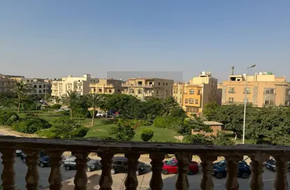 Apartment - 3 Bedrooms - 3 Bathrooms for sale in Doctor Mohamed Youssef St. - El Banafseg 7 - El Banafseg - New Cairo City - Cairo