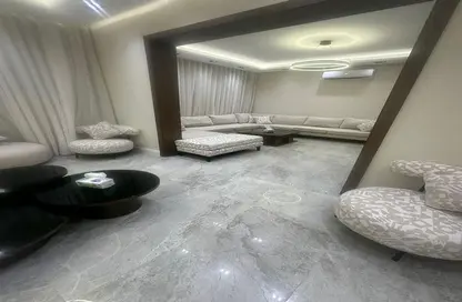 Apartment - 3 Bedrooms - 3 Bathrooms for sale in Mohamed Mazhar St. - Zamalek - Cairo