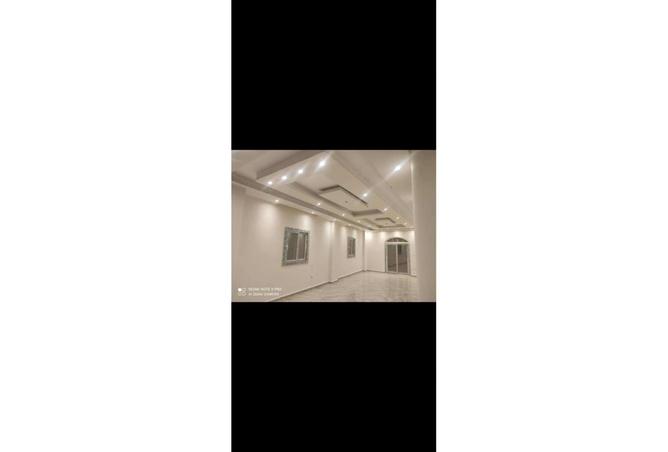 8239430 - Property Image 2