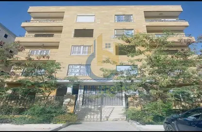 Apartment - 3 Bedrooms - 2 Bathrooms for sale in Mostashareen - North Investors Area - New Cairo City - Cairo