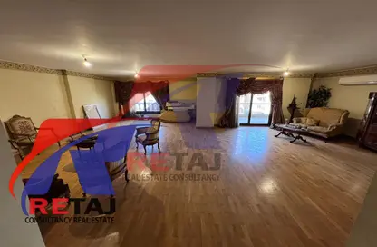 Apartment - 3 Bedrooms - 3 Bathrooms for sale in Dr Al Batrawy St. - 1st Zone - Nasr City - Cairo