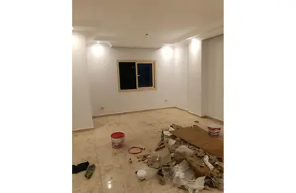 شقة - 3 غرف نوم - 2 حمامات للايجار في الحي الثامن - الشيخ زايد - الجيزة