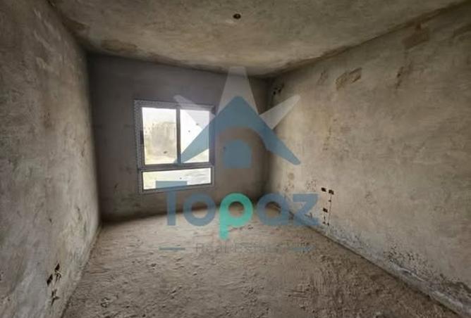 8221940 - Property Image 3