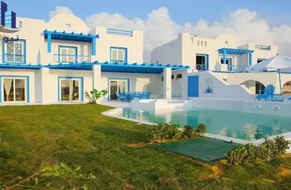 Chalet - 2 Bedrooms - 2 Bathrooms for sale in Mountain View - Ras Al Hekma - North Coast
