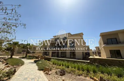 Villa - 4 Bedrooms - 3 Bathrooms for sale in Swan Lake Residence - 5th Settlement Compounds - The 5th Settlement - New Cairo City - Cairo
