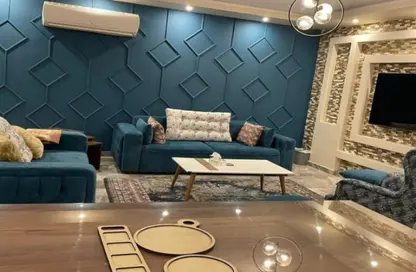 Apartment - 3 Bedrooms - 3 Bathrooms for sale in Stone Residence - 5th Settlement Compounds - The 5th Settlement - New Cairo City - Cairo