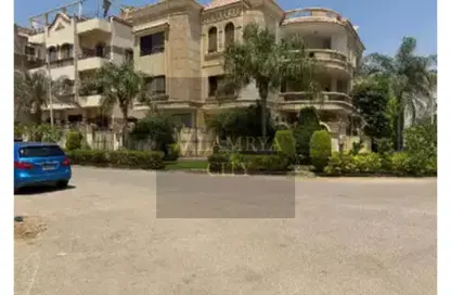 Apartment - 3 Bedrooms - 3 Bathrooms for sale in Area G - Ganoob El Acadimia - New Cairo City - Cairo