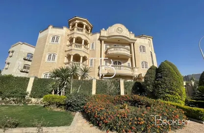 بناية كاملة - 8 غرف نوم - 8 حمامات للبيع في طريق غرب سوميد - غرب سوميد - مدينة 6 أكتوبر - الجيزة