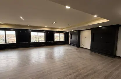 Office Space - Studio - 1 Bathroom for rent in Bank Center Street - South Teseen St. - The 5th Settlement - New Cairo City - Cairo