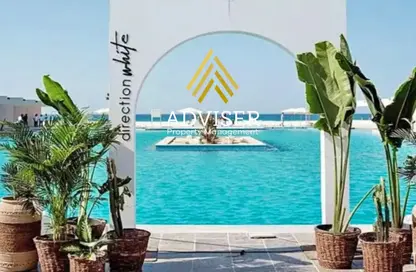 شاليه - 3 غرف نوم - 2 حمامات للبيع في دايركشن وايت - راس الحكمة - الساحل الشمالي