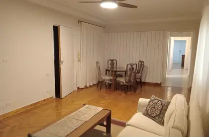 شقة - 2 غرف نوم - 2 حمامات للايجار في شارع محمد مظهر - الزمالك - القاهرة