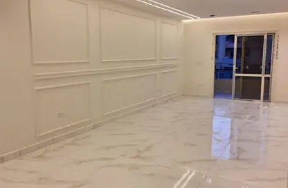 Apartment - 3 Bedrooms - 3 Bathrooms for sale in Al Khamayel city - Sheikh Zayed Compounds - Sheikh Zayed City - Giza