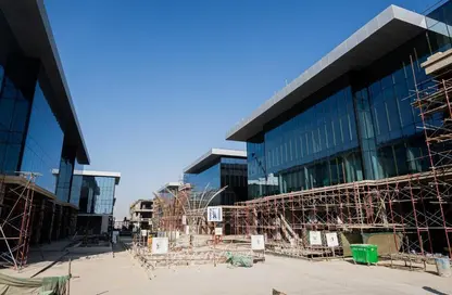 محل - استوديو - 1 حمام للبيع في جولدن جيت - شارع التسعين الجنوبي - التجمع الخامس - مدينة القاهرة الجديدة - القاهرة