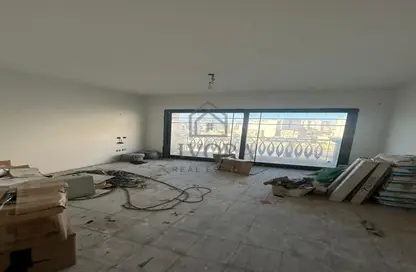 شقة - 3 غرف نوم - 3 حمامات للبيع في شارع كفر عبده - كفر عبده - رشدي - حي شرق - الاسكندرية