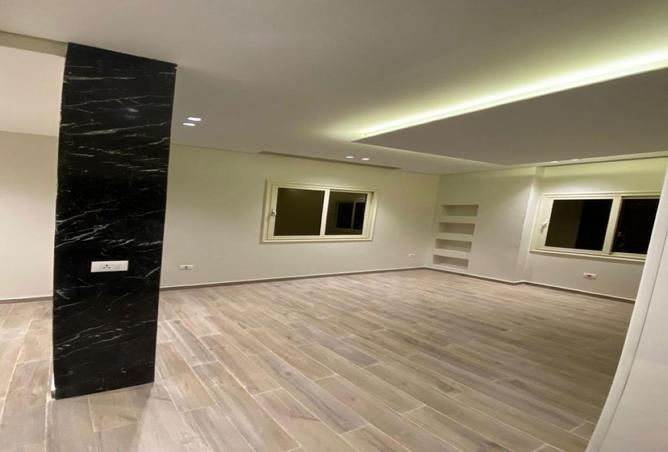 8253027 - Property Image 2