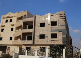 Twin House - 8 bedrooms - 8 bathrooms for للبيع in Belbeis Road   Road 10 - 3rd District - Obour City - Qalyubia